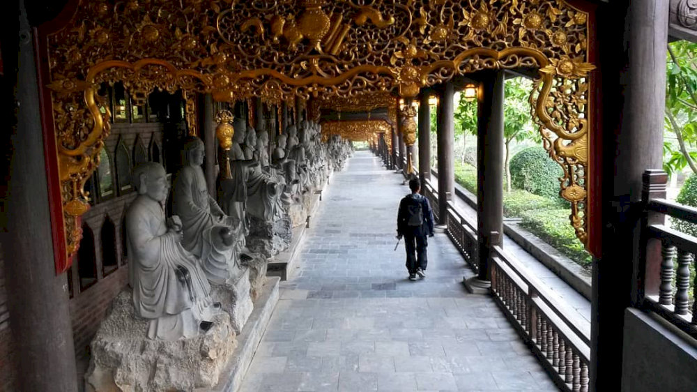 The Arhat Corridor at Bai Dinh Pagoda is a remarkable architectural feature and a significant spiritual landmark